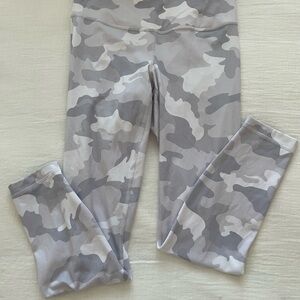 Yogalicious Kids Camo Leggings - Gray and White
